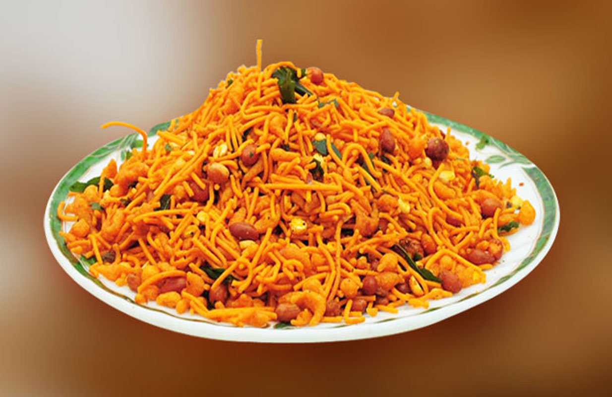 Fresh bakery items at Velan Sweets & Bakery, Surandai